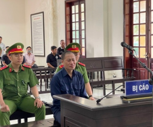 'Sư giả' Thích Tâm Phúc khóc thút thít tại tòa, vẫn tự nhận mình là tiến sĩ