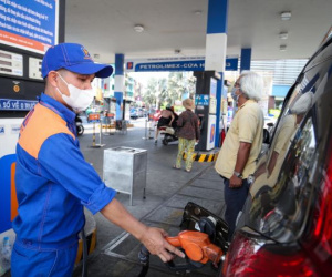 Giá xăng dầu giảm mạnh lần thứ năm liên tiếp