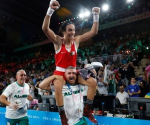 Nữ võ sĩ 'bị nghi là nam giới' bật khóc khi giành HCV Olympic, cả thế giới ngả mũ chúc mừng!