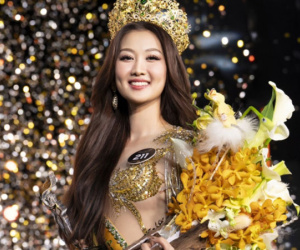 Showbiz tháng 8: Nhan nhản nhan sắc, một bầy Hoạn Thư