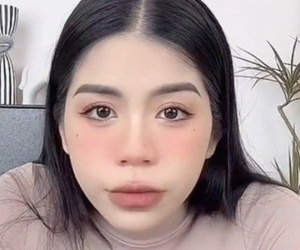Phẫn nộ loạt thông tin liên quan đến Hằng Du Mục và chồng ở thời điểm hiện tại
