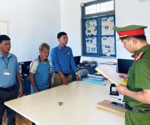 Ở nhà một mình, bé gái khuyết tật bị ông lão 84 tuổi hiếp dâm