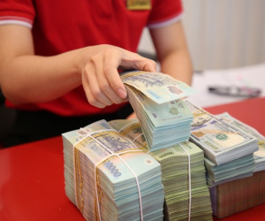 Ngân hàng đua nhau phát hành trái phiếu, đẩy lãi suất lên gần 8%/năm