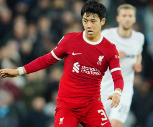 Liverpool bất ngờ rao bán ngôi sao tuyển Nhật Bản