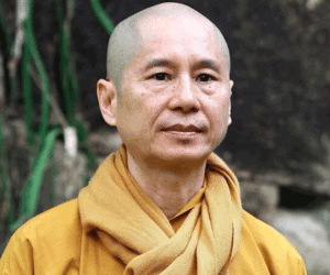 Bộ Nội vụ nói gì trước kiến nghị xử lý nghiêm nhà sư rao giảng kinh Phật trái phép gây hoang mang?