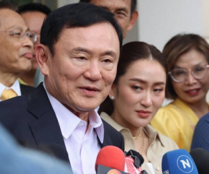 Cựu Thủ tướng Thái Lan Thaksin bất ngờ được ân xá, kết thúc án tù 1 năm