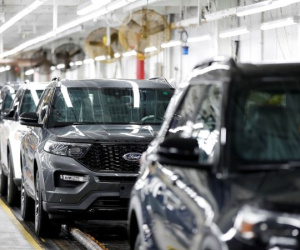 Ford triệu hồi khoảng 85.000 xe Explorer vì động cơ có thể bị bốc cháy
