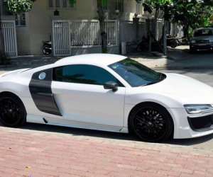 Đi 17 năm, 'xe chơi' Audi R8 độ độc của đại gia Sài Gòn bán giá rẻ bất ngờ