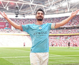 Gundogan bỏ hết lương ở Barca, trở lại Man City với hợp đồng 1 năm