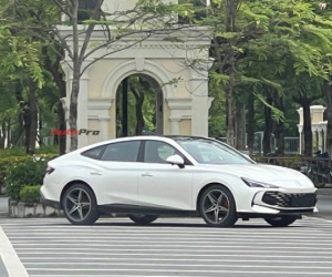 MG7 ấn định ngày ra mắt Việt Nam: Dự kiến đấu Camry bằng giá xe cỡ C, bản 'full' có chế độ lái như xe đua