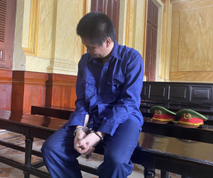 Nổi cơn ghen, chồng giết vợ rồi nhảy lầu tự sát