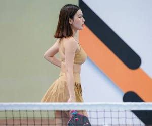 Mỹ nhân mặc đồ tập sexy rồi khoe chơi pickleball 8 tiếng/ngày, netizen bỗng phản ứng dữ dội