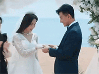 Hot nhất MXH: 'Tiểu Long Nữ' Lý Nhược Đồng kết hôn với tài tử kém 16 tuổi?