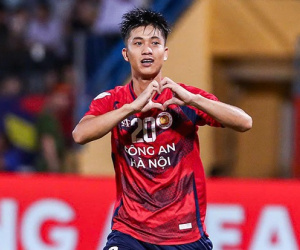 Xé lưới nhà vô địch Thái Lan, Phan Văn Đức trở lại tuyển Việt Nam sau gần 2 năm vắng mặt