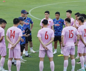 'Thái Lan có thể chơi đôi công với Nga còn ĐT Việt Nam thì phải an toàn trước đã!'