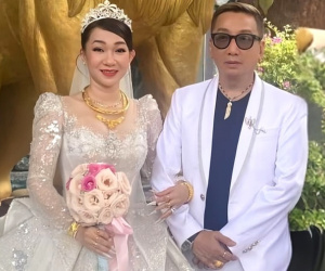 Nam ca sĩ Việt đình đám vừa cưới vợ 2 ở tuổi 61, danh tính cô dâu kém 30 tuổi thế nào?