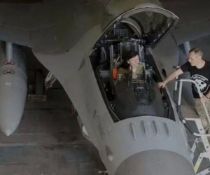 Tư lệnh Không quân Ukraine vô tình giúp Nga tìm ra căn cứ tiêm kích F-16