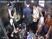 Thang máy chung cư Hà Nội bất ngờ di chuyển khi cư dân vừa bước được nửa thân người vào trong