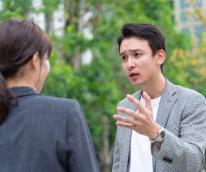 Ngay khi biết vợ tương lai dốc hết 100 triệu tiết kiệm mua chiếc váy cưới, tôi tặng luôn cô ấy 50 triệu còn lại rồi chia tay