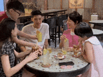 Đoàn Văn Hậu - Doãn Hải My trốn con đi hẹn hò, bạn thân tiết lộ hai điều đáng khen của 'mẹ bỉm' hot nhất làng bóng đá