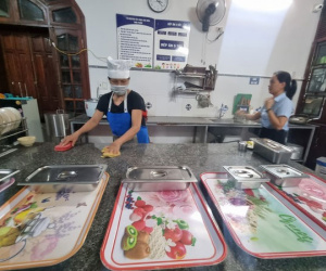 Đà Nẵng: Giáo viên tố nhóm trẻ cho hàng chục bé ăn bún thiu