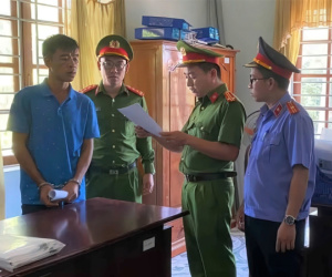 Bắt cán bộ trung tâm nuôi dưỡng người có công ở Quảng Nam