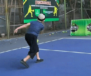 Cụ bà U100 nổi nhất làng pickleball lúc này: Sáng tập gym, chiều chạy bộ, con cháu theo hoài không kịp!