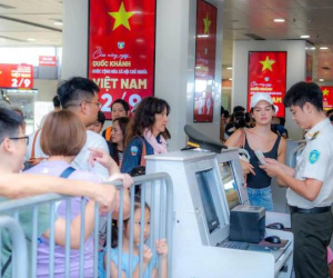 Tăng cường an ninh cấp độ 1, hành khách qua sân bay Nội Bài cần lưu ý gì?