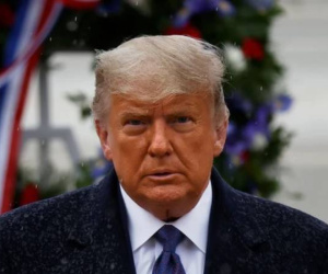 Ông Donald Trump liên tiếp gặp rắc rối