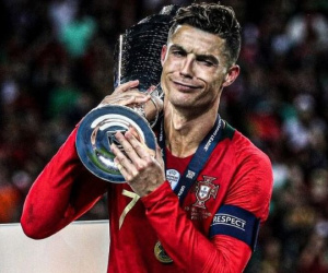 Cristiano Ronaldo: 'Những kẻ chỉ trích tôi đều không có chuyên môn'