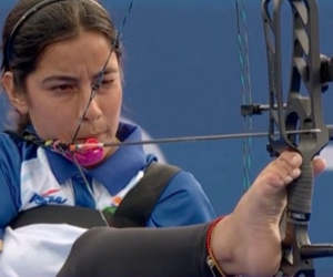 Nữ cung thủ bắn bảy điểm 10 bằng chân tại Paralympic khiến tất cả phải ngả mũ thán phục