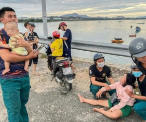 Ngăn kịp thời người phụ nữ ôm con định nhảy cầu tự tử