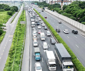 Hết kỳ nghỉ lễ, cao tốc Pháp Vân - Cầu Giẽ ùn ứ kéo dài từ sáng sớm