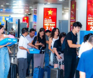 Giá vé đắt đỏ, khách bay trong nước dịp 2/9 giảm mạnh