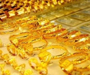 Giá vàng hôm nay 04/9: Lao dốc mất phanh?