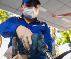Giá xăng giảm lần thứ 3 liên tiếp