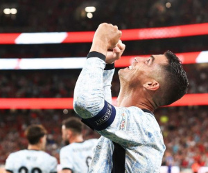Ronaldo nói gì sau khi chạm mốc 900 bàn, lập kỷ lục vô tiền khoáng hậu?