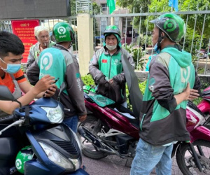 Tài xế Gojek đổ xô làm thủ tục để chuyển sang 3 hãng khác