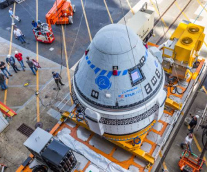 Tàu vũ trụ Boeing Starliner trở về trái đất mà không có người