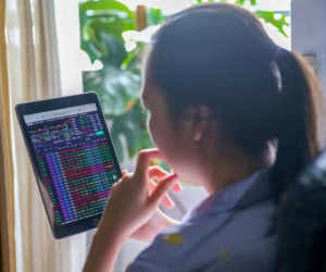 Đua nhau hạ lãi suất vay margin