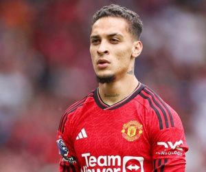 MU tống khứ Antony, Mourinho giang tay đón