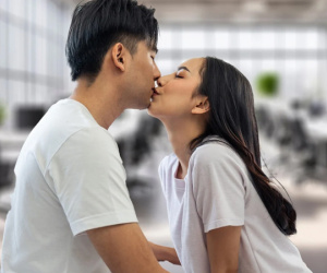Kiện công ty vì bị đồng nghiệp 'tố giác' chuyện ngoại tình dẫn đến bị sa thải