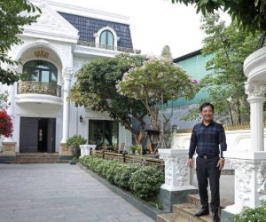 Căn biệt thự to, đẹp như lâu đài của NSƯT Quang Tèo: Được khán giả ủng hộ từ viên gạch, bê tông, nội thất...