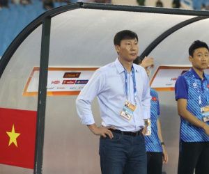 Kế hoạch lớn của HLV Kim Sang-sik & sự 'chống lưng' của đại gia V.League