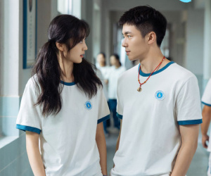 Phim ngôn tình vừa chiếu 2 tập đã đứng top 1 rating cả nước, nữ chính sở hữu đôi chân cực phẩm vạn người mê