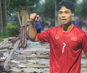 Cú đạp đổ tường VFF, cơn sốt bởi lứa Công Phượng & cảnh buồn ở Mỹ Đình sau 10 năm