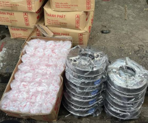 Sợ ngập lụt mất điện, dân Hà Nội hối hả sắm bếp gas mini, tậu bếp cồn