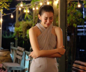 Thấy quà Trung thu chồng chuẩn bị cho nhà ngoại, da mặt tôi tê rần mà không dám hé răng trách nửa lời