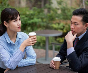 Nghe vợ cũ có tình mới, tôi tức giận chạy tới hỏi rồi xấu hổ khi biết sự thật