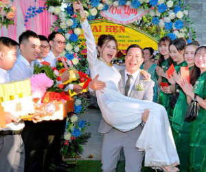 Cô gái Long An lấy chồng hơn 13 tuổi: Cứ giận lại đổi cách xưng hô